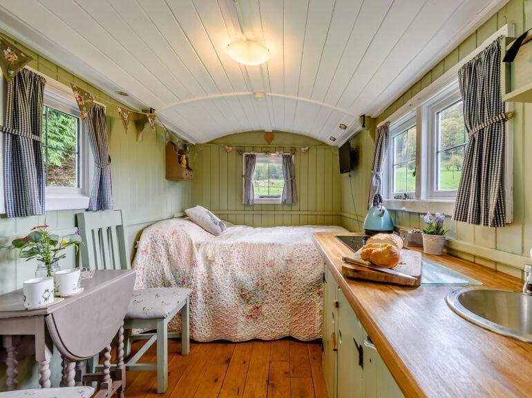 Ewe Retreat Shepherds Hut Hereford Zewnętrze zdjęcie