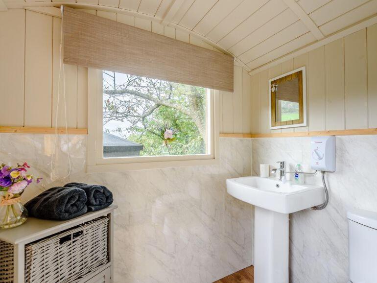 Ewe Retreat Shepherds Hut Hereford Zewnętrze zdjęcie
